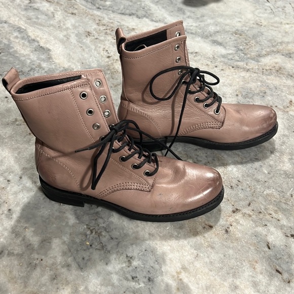 Frye Shoes - Beautiful Frye boots, size 9